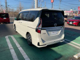 新車ショールーム・サービス工場併設のお店ですので、ご購入後の保証やアフターサービスの面もお任せ下さいませ★