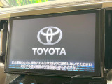 【純正10インチナビ】人気の純正10インチナビを装備。オーディオ機能も充実しており、Bluetooth接続すればお持ちのスマホやMP3プレイヤーの音楽を再生可能!毎日の運転がさらに楽しくなります!!