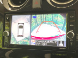 【アラウンドビューモニター】専用のカメラにより、上から見下ろしたような視点で360度クルマの周囲を確認することができます☆死角部分も確認しやすく、狭い場所での切り返しや駐車もスムーズに行えます。