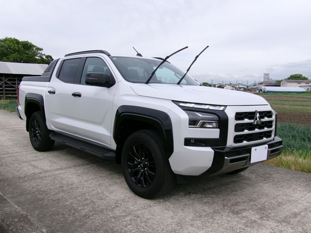 トライトン 2.4 GSR ディーゼル 4WD 