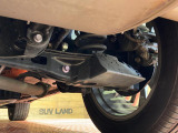 お車を安心してお乗りいただく為には、足回りの定期点検が欠かせません。サービスサポート(有償保証)では無料点検もご提供しており、安心のカーライフをお過ごしいただけるサポート体制が整っています。