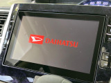 【純正8型ナビ】人気の大型8インチナビを装備。存在感のある大画面はインパクト大!ナビ利用時のマップ表示は見やすく、テレビやDVDは臨場感がアップ!いつものドライブがグッと楽しくなります♪