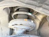 お車を安心してお乗りいただく為には、足回りの定期点検が欠かせません。サービスサポート(有償保証)では無料点検もご提供しており、安心のカーライフをお過ごしいただけるサポート体制が整っています。