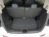リヤシートはスライドするので、荷物に合わせてアレンジする事が出来ます。