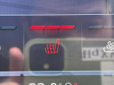 【シートベンチレーション】シートヒーターに加え、シートエアコンも搭載。暑い夏は蒸れにくく、寒い冬にはエアコンよりも先に体を芯から暖めてくれる装備です。