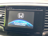 【メーカー純正ナビ】インテリアに溶け込むスタイリッシュな「専用設計」メーカーナビを装備♪視認性や操作性など基本性能にも優れ、より上質なカーライフをお楽しみいただけます。