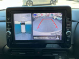『アラウンドビューモニター』はスムーズな駐車と安全確認をサポートします。