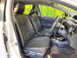 運転席シート廻りは使用感も少なく、良好な状態となっています。前オーナー様が丁寧に使っていたことがよくわかりますね。
