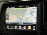 ●純正ナビ:一体感のあるナビは、高級感ある車内を演出してくれます。オーディオ機能も充実しておりますので、運転もより楽しめます♪