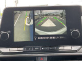 カメラは切り替えが可能で見えにくい左前の死角えおサポート!