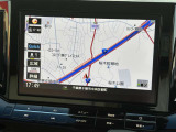 日産純正メモリーナビ。操作も簡単なタッチパネルです。