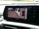 高画質の全周囲カメラが付いております。コーナーセンサーと併せてご利用いただくと駐車も楽々