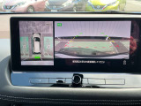 アラウンドビューモニターは車庫入れの強い味方となってくれます。上から車を見下ろすように視ることで、駐車場枠内にビシッと真っ直ぐ停めれます!☆一度使ったらわかって頂けます☆