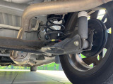 お車を安心してお乗りいただく為には、足回りの定期点検が欠かせません。サービスサポート(有償保証)では無料点検もご提供しており、安心のカーライフをお過ごしいただけるサポート体制が整っています。