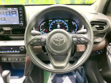 インテリアに合わせたデザインのステアリングは、運転される方のことも考え、運転しやすい形状、大きさです。是非一度、実際に触ってお確かめください。