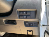 便利な両側オートスライドドアが装備されています 運転席からの操作も出来ますよ^^