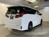 走りにこだわりながら収納力も持ち合わせたお車です。荷物を載せて軽快なドライブを楽しめますよ♪