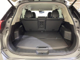 【トランク】積み込みやすくて、たっぷり積める荷室です。シートアレンジできるものは、乗車人数と荷物の量や大きさによってシートを動かすことができるので、より快適なドライブが可能です!