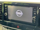 【純正ナビ】人気の純正ナビを装備。オーディオ機能も充実しており、Bluetooth接続すればお持ちのスマホやMP3プレイヤーの音楽を再生可能!毎日の運転がさらに楽しくなります!!