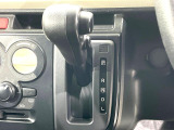 【CVT】無段階変速機能でスムーズな走行をお楽しみいただけます♪エンジンパワーを無駄なく車輪に伝えるから低燃費にも貢献!