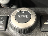 【オールモード4&times;4】2WD/4WDモードを手軽に切り替え可能。燃費重視の2WD、スタック時に役立つLOCK、AUTOモードでは4WDの配分を自動で調整し、路面状況を問わず安定した走りをサポート。