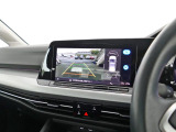 バックモニター付きで運転に自信がない方でも安心です。