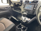 【 オートエアコン 】車内温度を感知して自動で温度調整をしてくれるのでいつでも快適な車内空間を創り上げます!