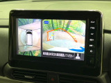 【マルチアラウンドモニター】専用のカメラにより、上から見下ろしたような視点で360度クルマの周囲を確認することができます☆死角部分も確認しやすく、狭い場所での切り返しや駐車もスムーズに行えます。