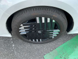 純正アルミホイール付!このお車にぴったりなホイールが付いてます◎