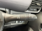 【オートライト(AUTO)】外の明るさをシステムが感知して、自動でヘッドライトが点灯します!ヘッドライトをつけ忘れを防ぐ便利機能です。
