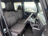 運転席シート廻りは使用感も少なく、良好な状態となっています。丁寧に使われていたことがよくわかりますね。