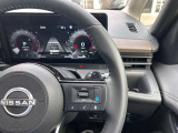 プロパイロット(同一車線運転支援)アクセル・ブレーキ・ステアリング操作をクルマがサポート。高速道路などで、ドライバーの負担を軽減します。