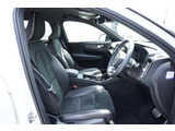 XC40 B4 AWD Rデザイン 4WD 