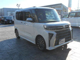 広々とした車内空間に優れた燃費性能。更にデザインも上質で人気のお車です!