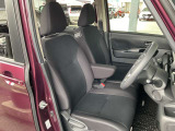 快適に運転できるドライブポジション!シートリフターもあるので無理のない運転姿勢がとれます。