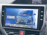 【大画面ナビ】人気の大型10インチナビを装備。存在感のある大画面はインパクト大!ナビ利用時のマップ表示は見やすく、テレビやDVDは臨場感がアップ!いつものドライブがグッと楽しくなります♪