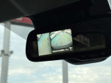 カメラボタンを二回押すことで運転席からの死角もカバーできます。
