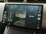 新インフォテイメントシステム「Pivi Pro」に搭載される3Dサラウンドカメラシステム。車輌AIにより車輌を含む周囲の映像を立体的に表示。よりスムーズな駐車や発進が可能となります。