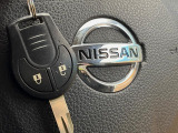 【キーレス】少し離れた場所からでもボタン一つでドアの開錠・施錠ができるのでとっても便利!ドアの鍵穴周りに傷をつけることもありません♪