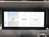 純正SDナビを装備しております。最近はナビなしだと不便なシーンが多いですね。もちろんフルセグも視聴可能でございます。