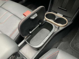 車両の詳細、ご質問につきましては、弊社営業スタッフまでお気軽にご連絡下さいませ。遠方のお客様には実車の詳細画像送信も承ります。お客様からのお問合せをお待ち致しております。
