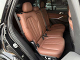 車両の詳細、ご質問につきましては、弊社営業スタッフまでお気軽にご連絡下さいませ。遠方のお客様には実車の詳細画像送信も承ります。お客様からのお問合せをお待ち致しております。