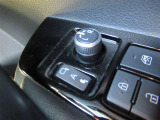 駐車時や狭い道でのすれ違い時に気を使うミラー。電動格納式ドアミラーはそんな時に便利です。
