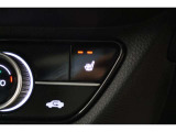 シートヒーター装備付き車!!座席に埋め込まれた電熱線によりシートを暖めることが出来る装備で、温められたシートは、寒い冬には最適です!!