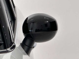 ミラーキャップ・その他のデザインに変更できる純正アクセサリーのご案内も可能です。スタッフにお問い合わせください。