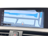 ●純正ナビ:一体感のあるナビは、高級感ある車内を演出してくれます。オーディオ機能も充実しておりますので、運転もより楽しめます♪