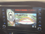 【パノラミックビューモニター】専用のカメラにより、上から見下ろしたような視点で360度クルマの周囲を確認することができます☆死角部分も確認しやすく、狭い場所での切り返しや駐車もスムーズに行えます。