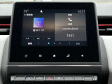 お手持ちのスマホに無料の専用アプリ「R&Go」をインストールしBluetoothでペアリングすることで、「車両情報」「メディア」「電話」「ナビゲーション」機能を利用することができます