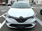 対向車や前方車両を感知した場合は、ハイビームとロービームを自動で切り替えて、最適な前方視界を確保。他車を眩惑することなく夜間走行の安全性を高めます。