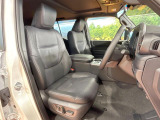 運転席シート廻りは使用感も少なく、良好な状態となっています。丁寧に使われていたことがよくわかりますね。